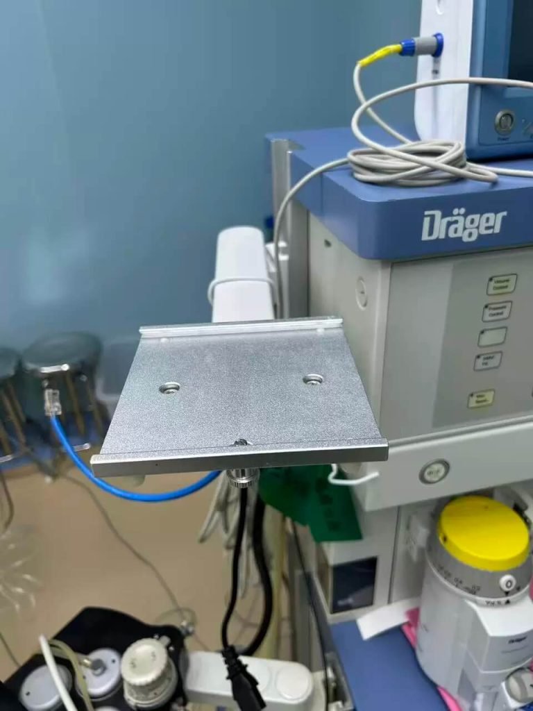 Anesthesia machine support arm for operating room equipment positioning by Fulightmed